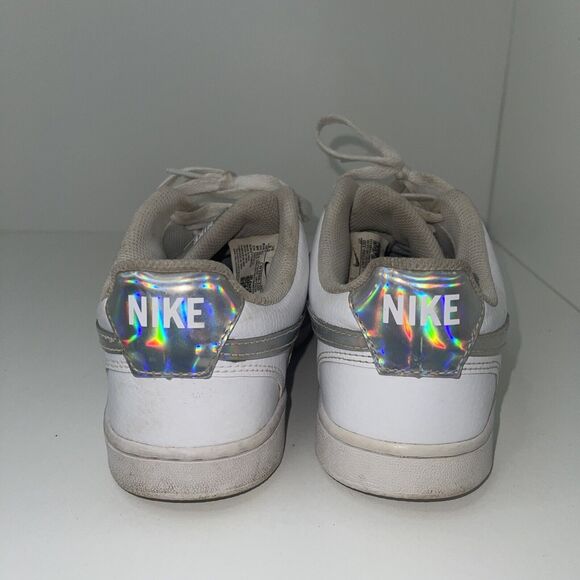 Women’s Nike Shoes 9.5 Court Vision Low Sneakers Iridescent White - Picture 5 of 12